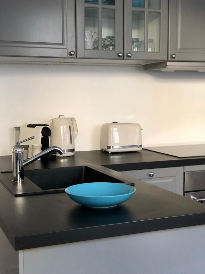 Charming And Modernly Designed 2 Bedroom - Old Town أنتيب المظهر الخارجي الصورة