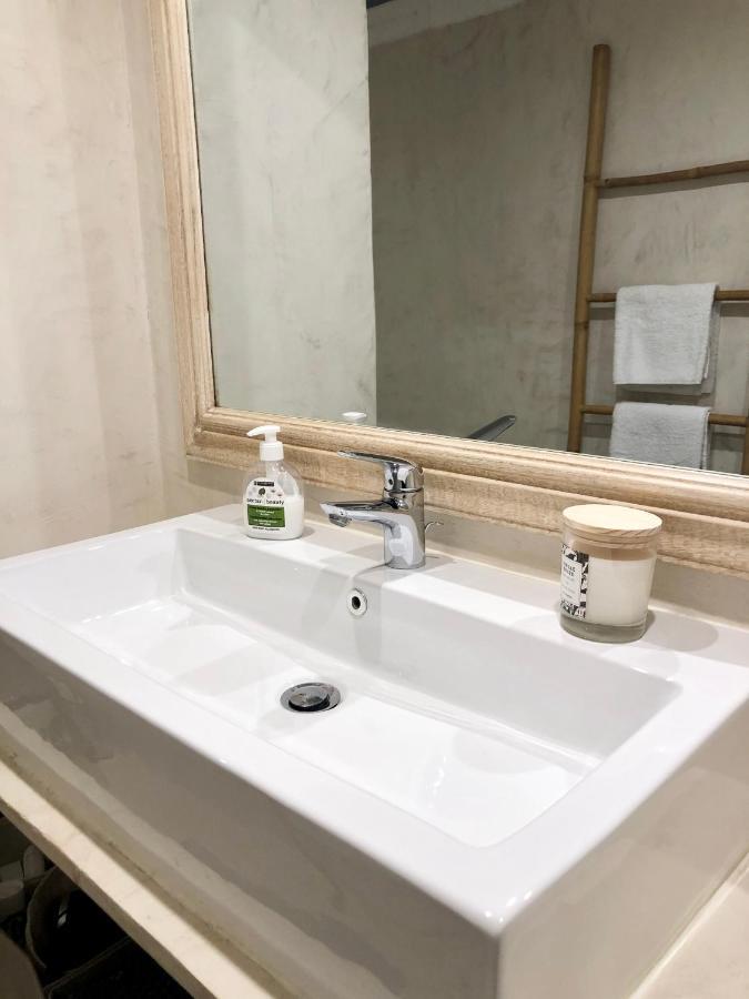 Charming And Modernly Designed 2 Bedroom - Old Town أنتيب المظهر الخارجي الصورة